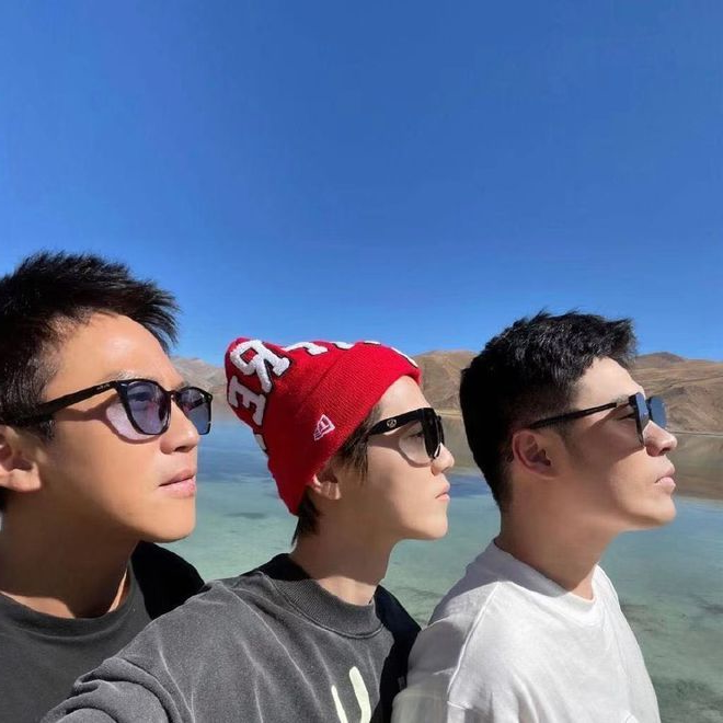 鹿晗31岁生日陈赫邓超送祝福 网友:关晓彤呢?